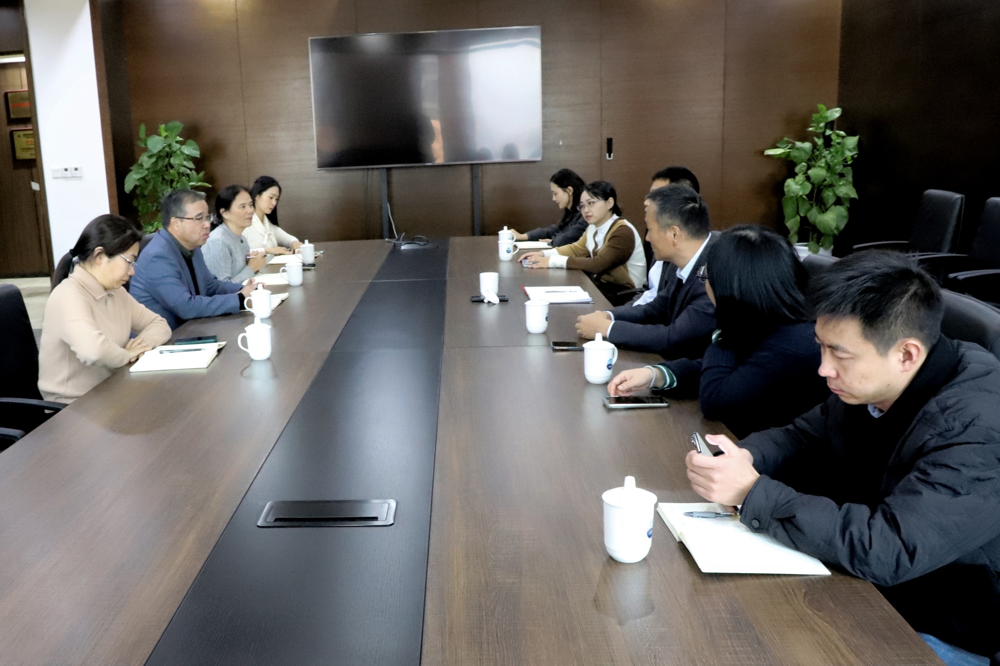 慈溪市委常委、副市長周高一行蒞臨我公司調研指導